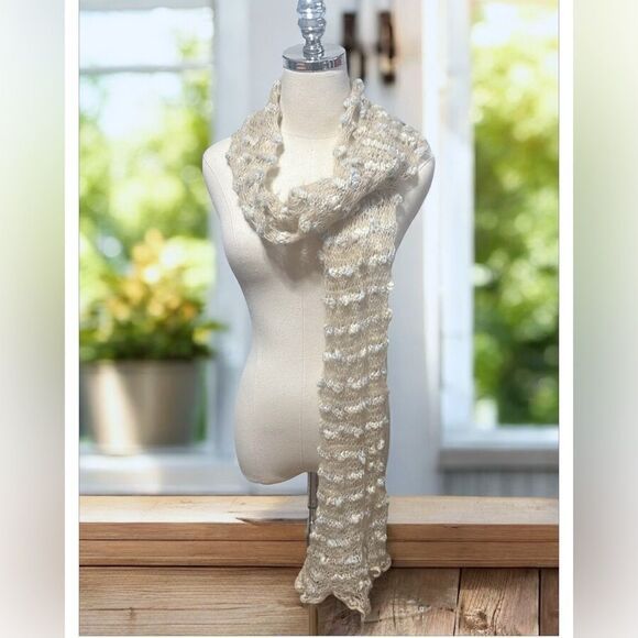 🔥 Raffaello Bettini Italian Knitted Light Scarf - Picture 2 of 11